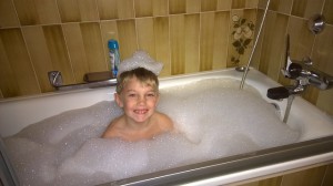 bath-664062_640